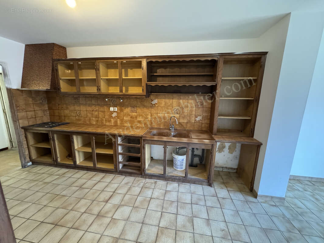 Maison avec garage et jardin - photo 5