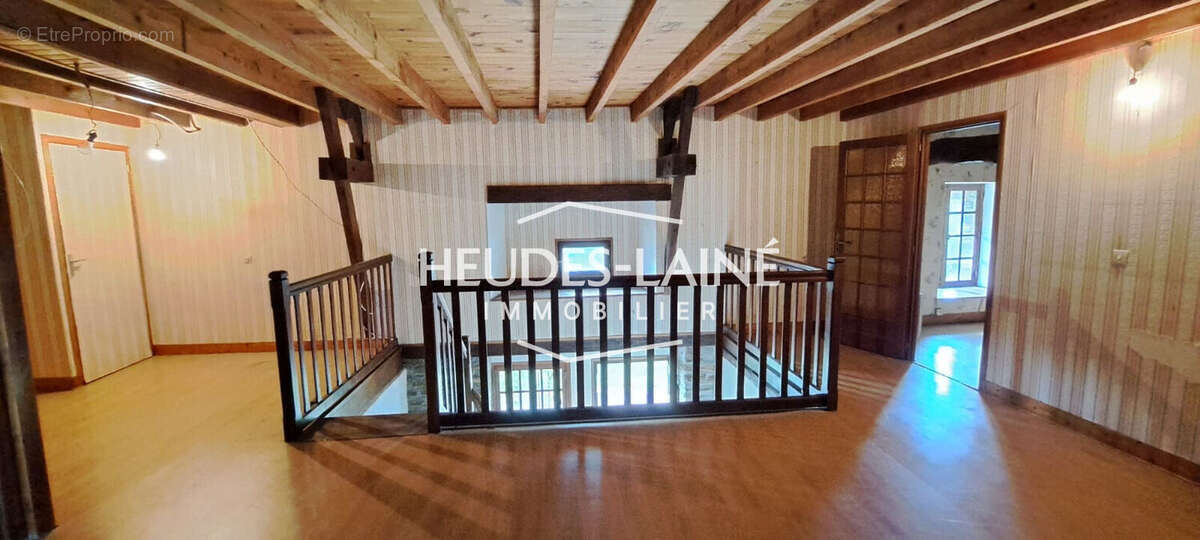 Maison à SAINT-HILAIRE-DU-HARCOUET