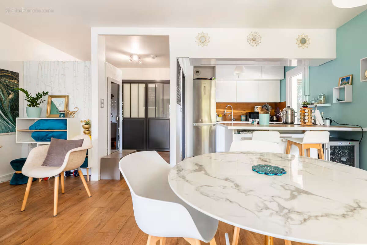 Appartement à POISY