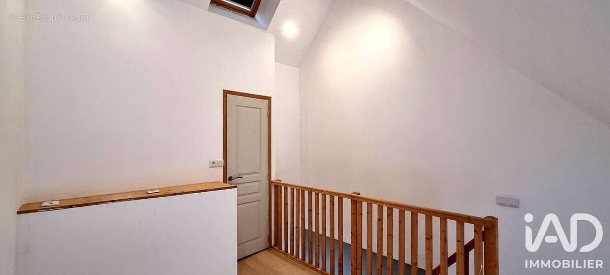 Maison 55 m² à Manthelan  - photo 4