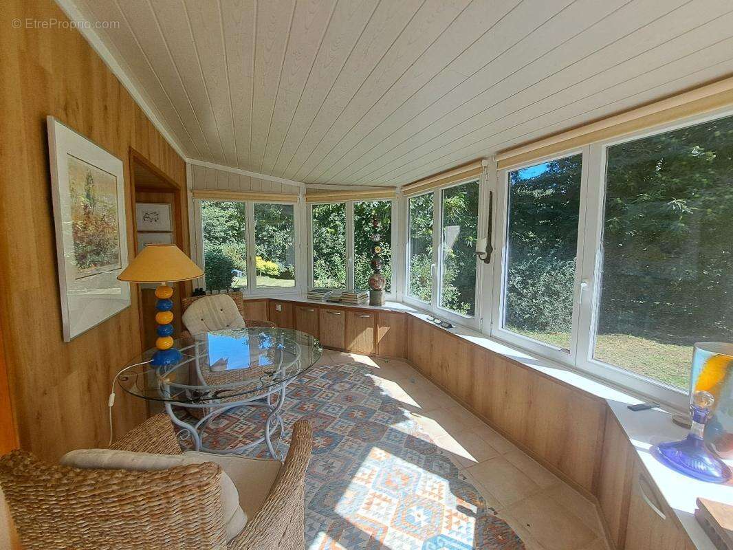 Maison à ARNAC-POMPADOUR