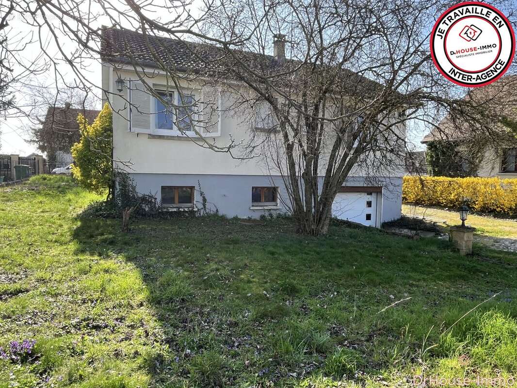 Maison à SAINTE-MAURE