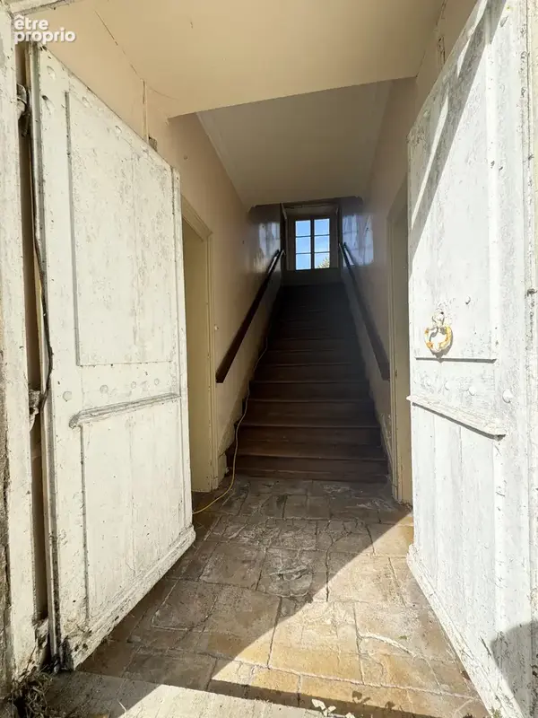 Jolie maison en pierres avec jardin et dependances a renover - photo 13
