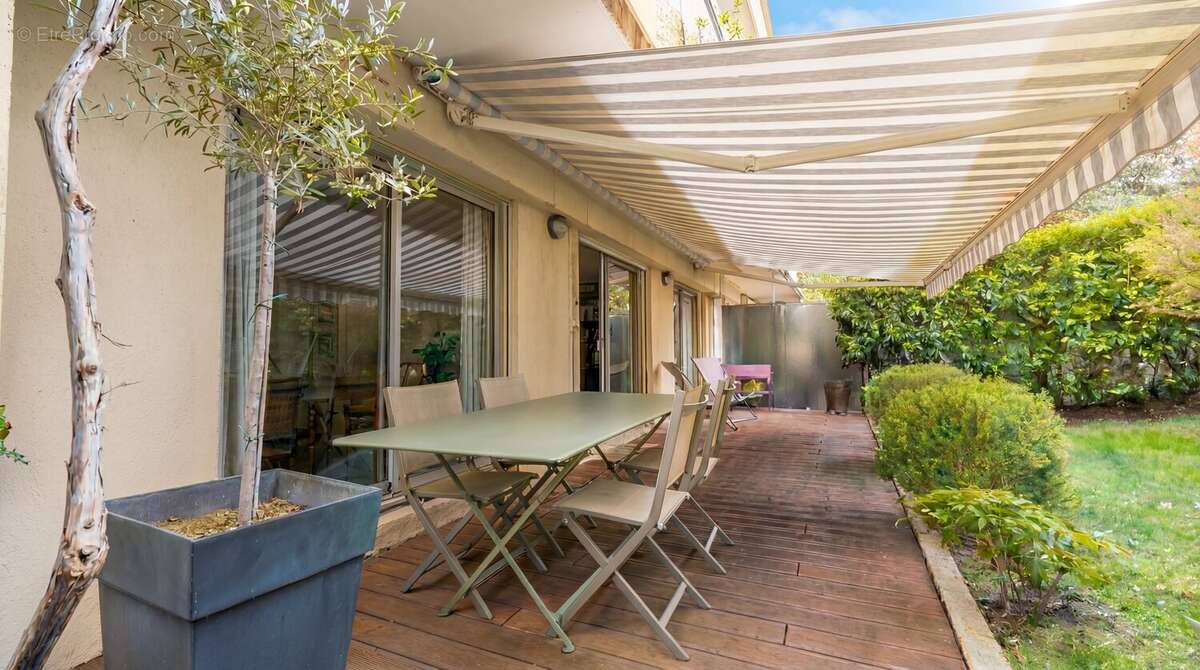 Appartement à GARCHES