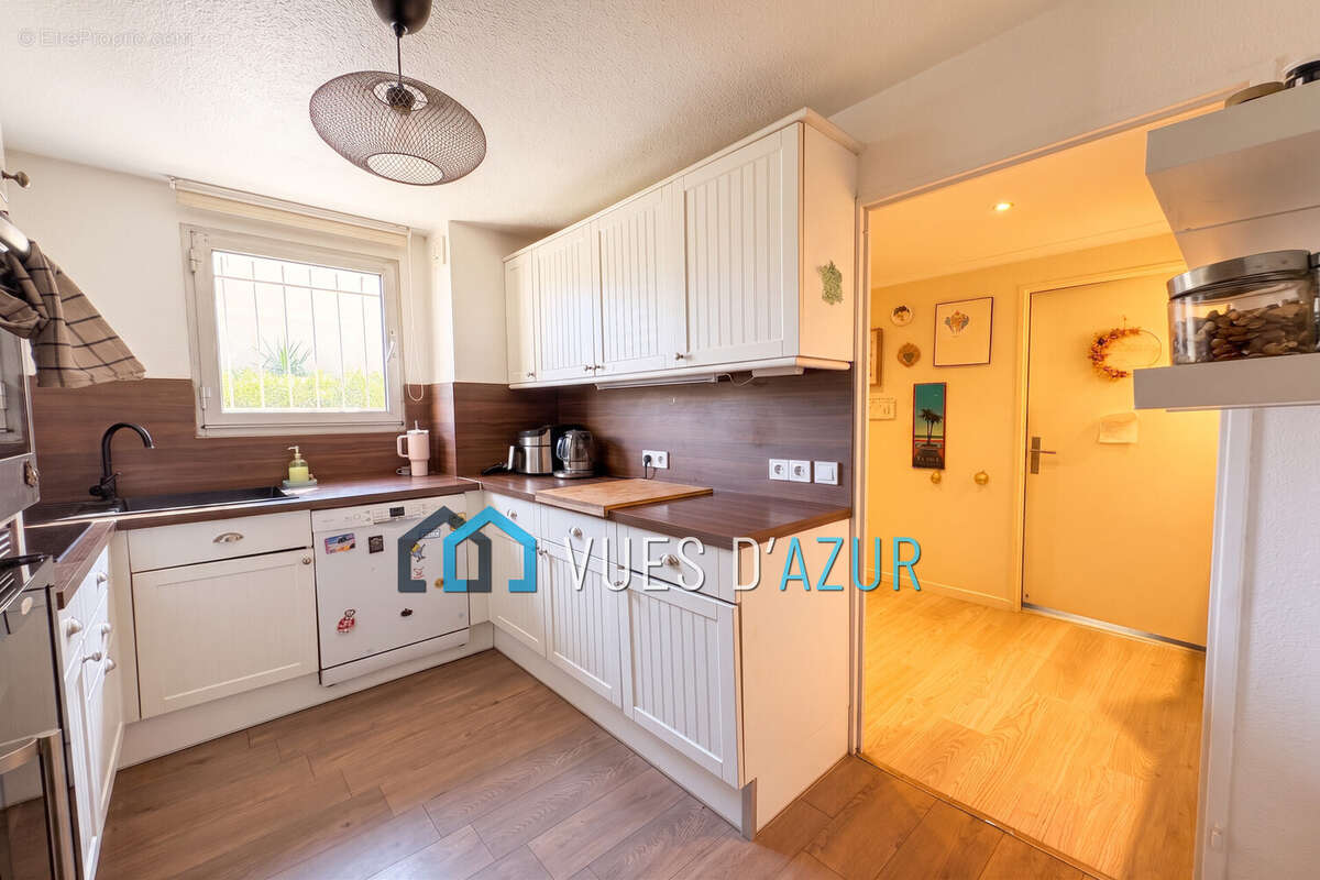 Appartement 79 m² à Antibes  - photo 4
