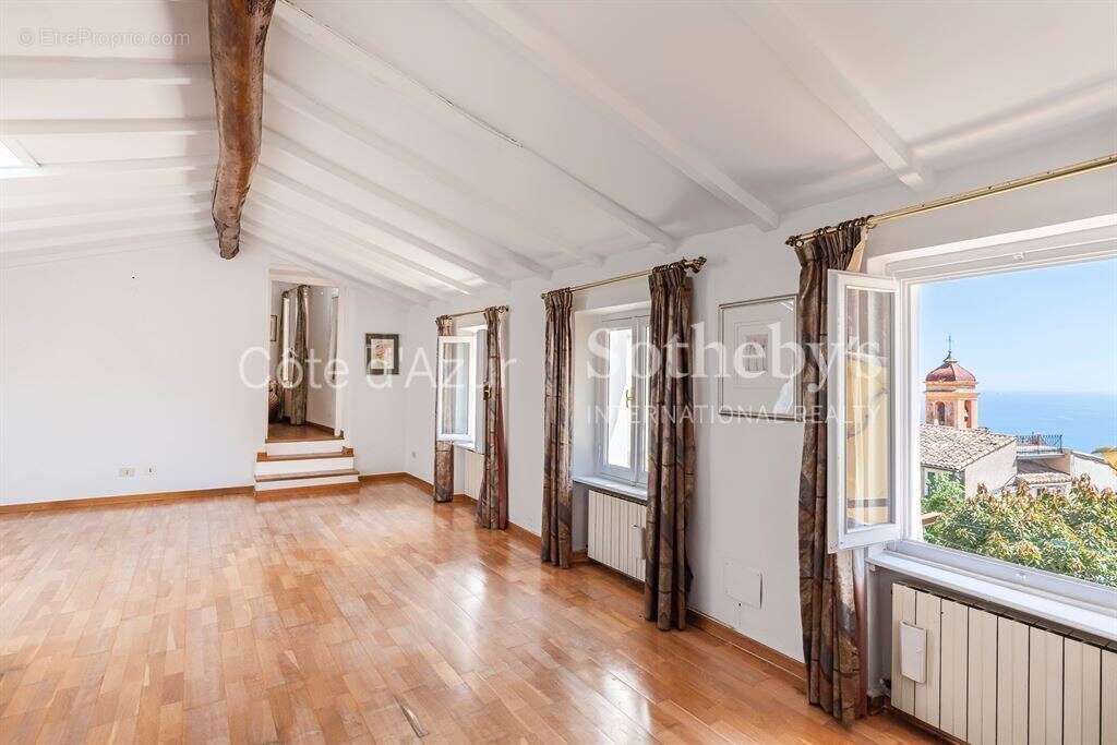 Maison à ROQUEBRUNE-CAP-MARTIN