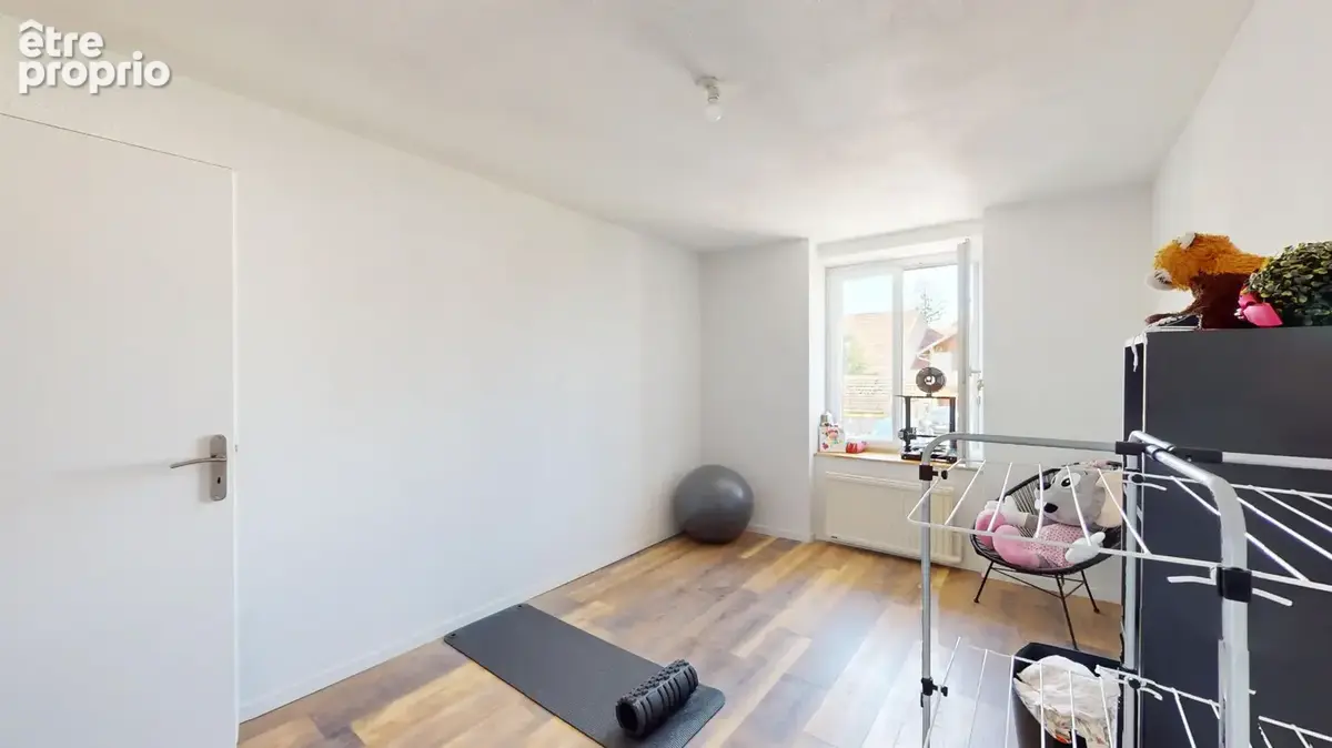 Appartement 108 m² à Vercel-Villedieu-Le-Camp  - photo 8