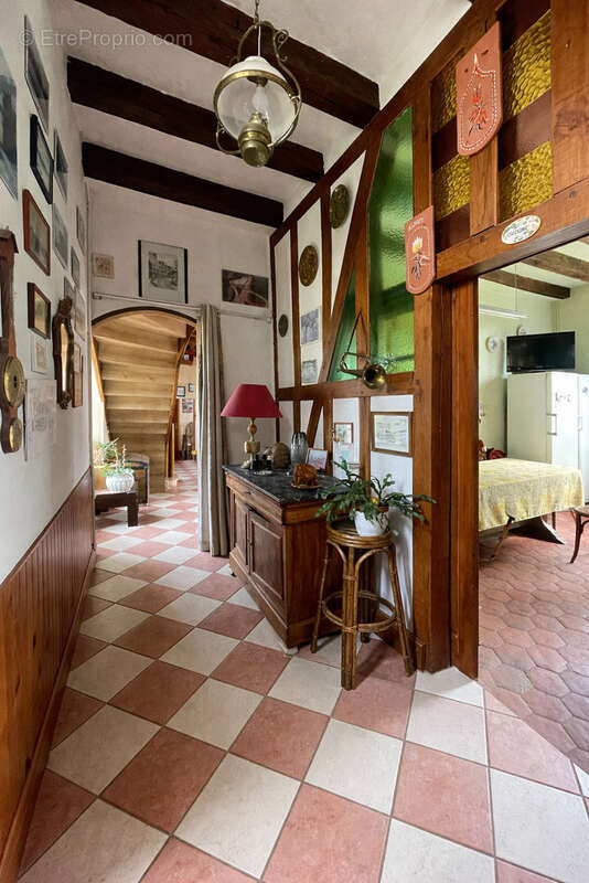 Maison à DUN-SUR-AURON