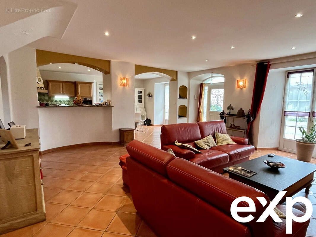 Maison à SAINT-LAURENT-DE-NESTE