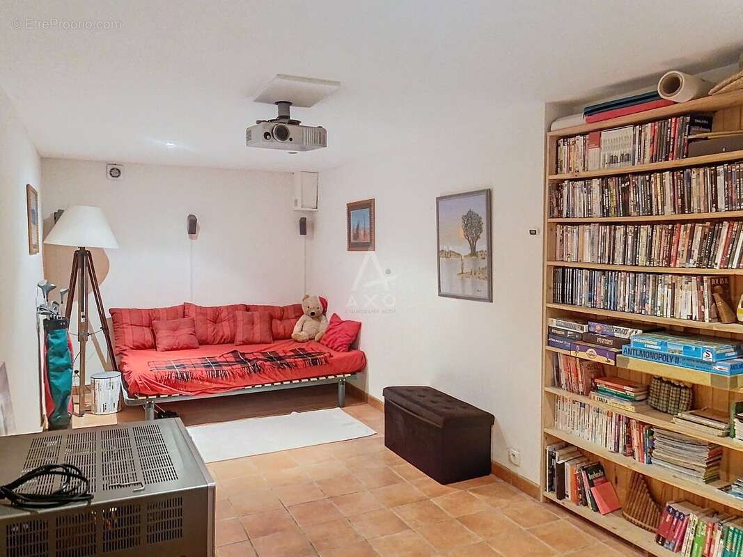 Maison à SAINT-MAUR-DES-FOSSES