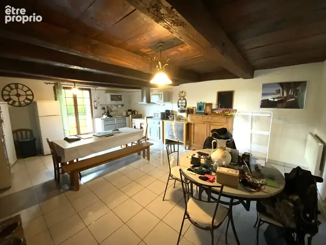 AUXY - Maison de village de 139 m² hab. (3 chambres) avec double garage et dépendance. - photo 3