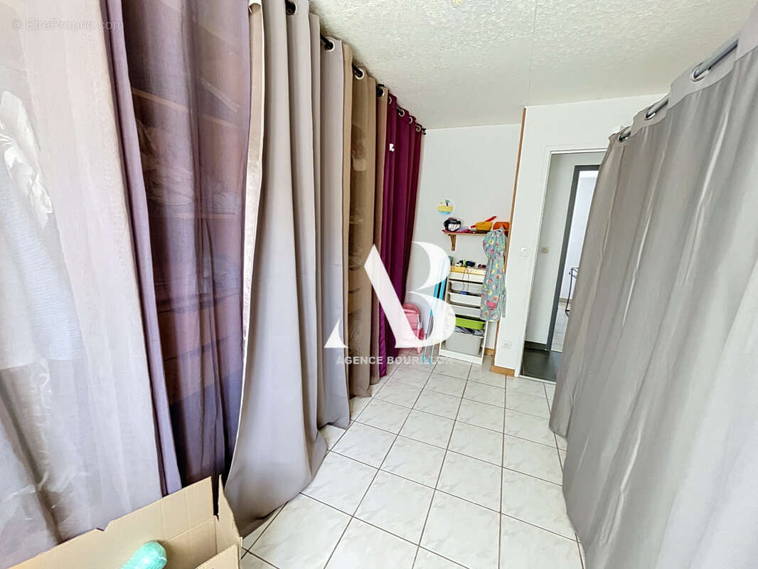 Entre Nangis et Melun, Coup de cœur assuré ! Maison indépendante avec vaste réception et 5 chambres ! - photo 11