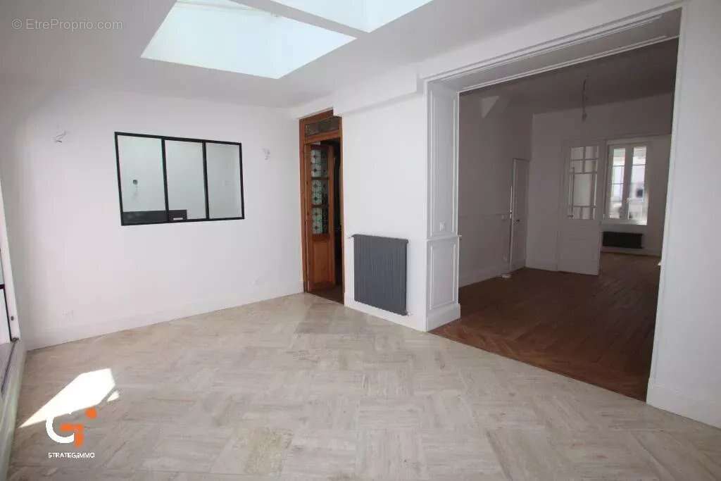 Maison 9 pièces avec jardin et garage - photo 4