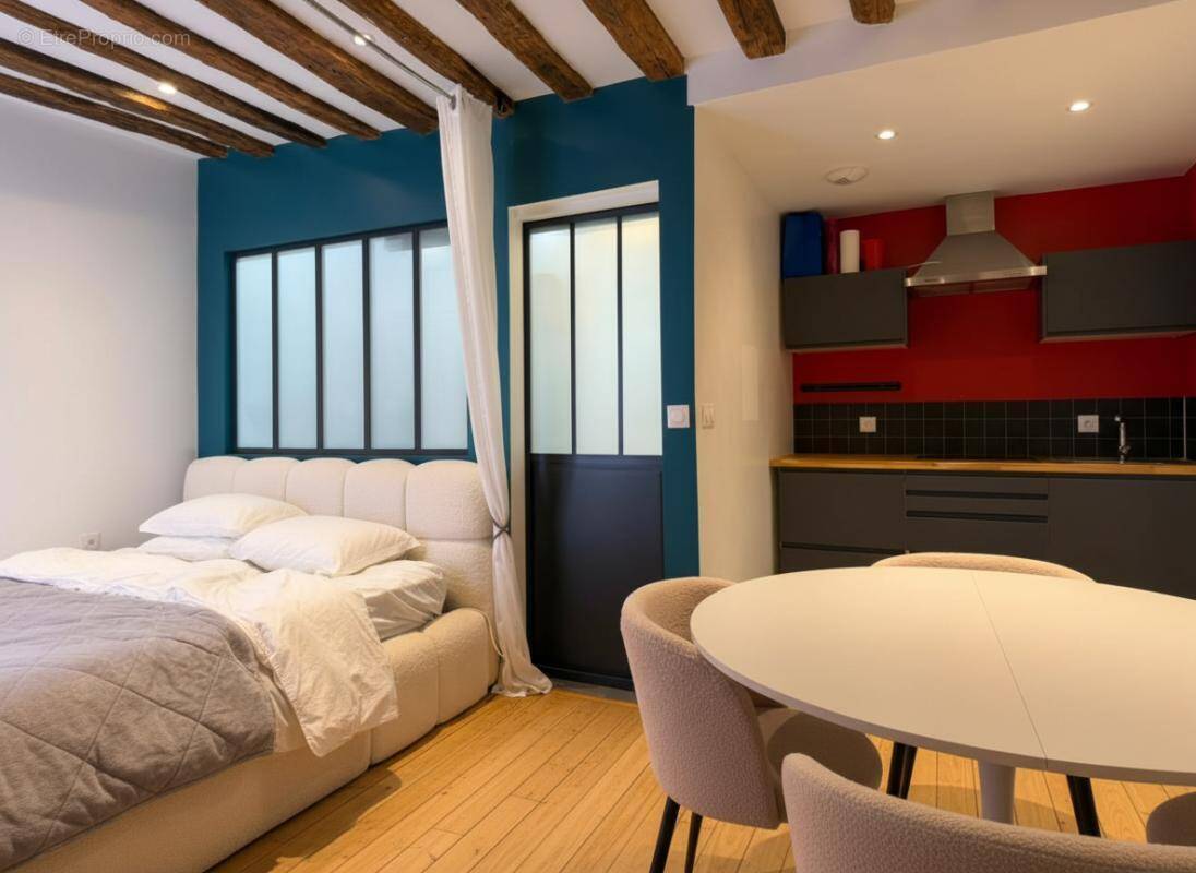Appartement à PARIS-11E