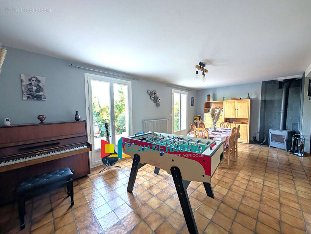 Maison à LA MEMBROLLE-SUR-LONGUENEE