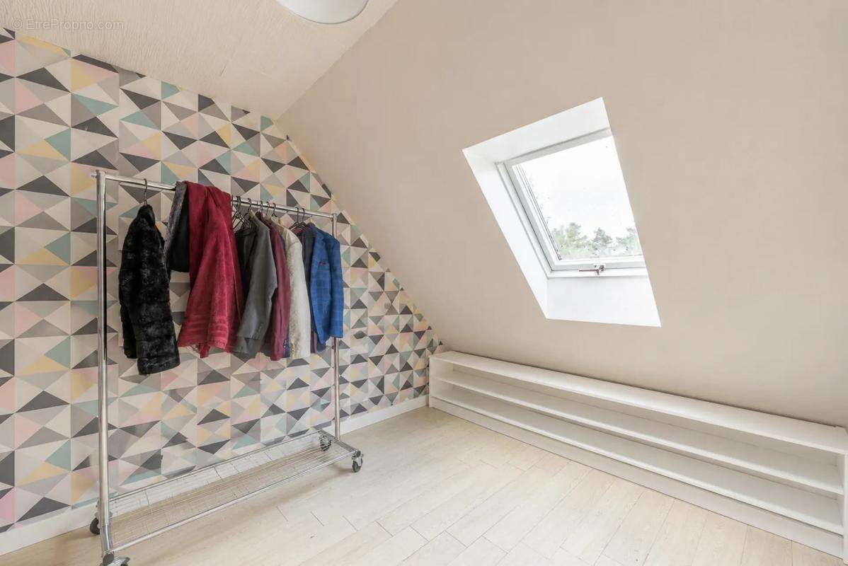 Lescherolles (77320) – maison familiale 120m2 avec sous-sol total sur 1 190 m² de terrain – fort potentiel après travaux - photo 9