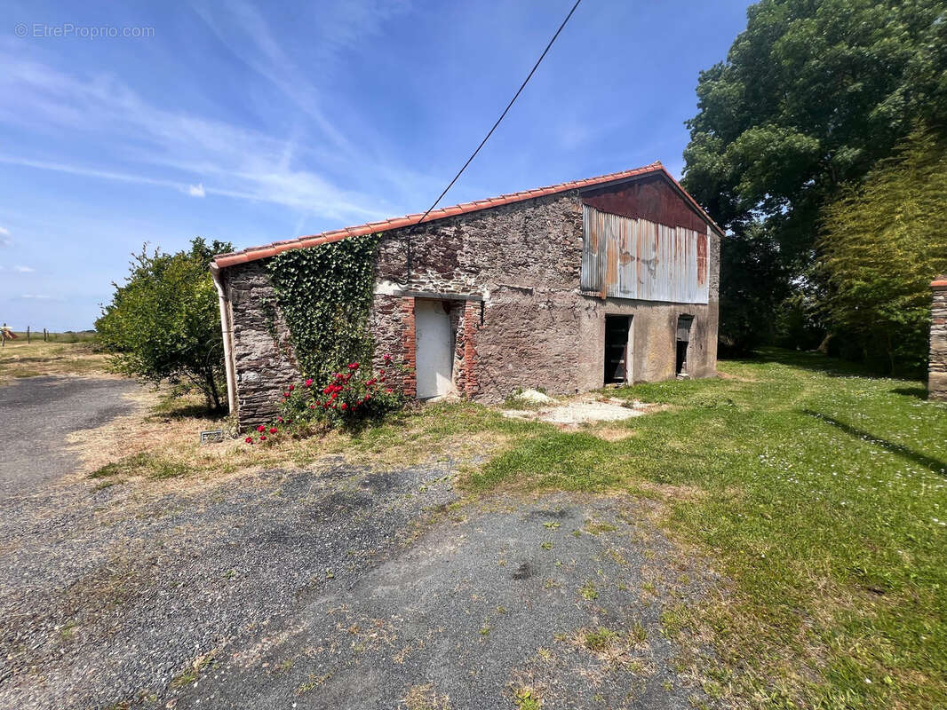 Maison à LA HAIE-FOUASSIERE