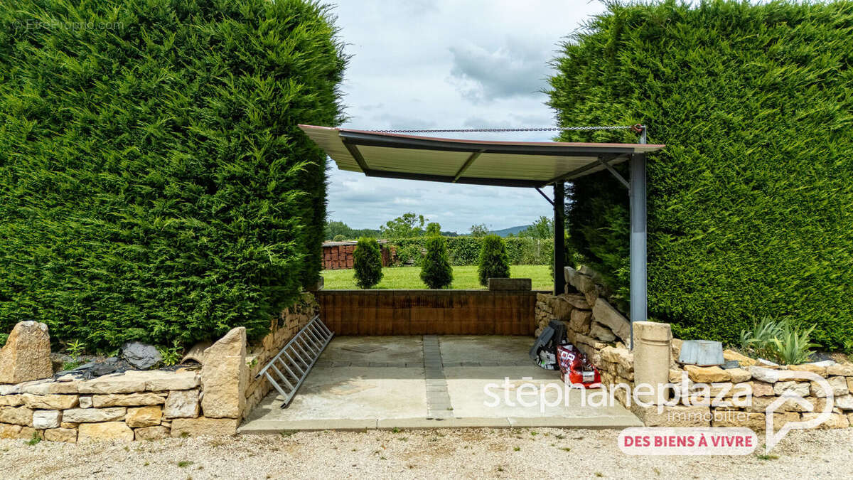 Maison Coligny 7 pièces 250 m² - jardin 4782 m² - photo 15