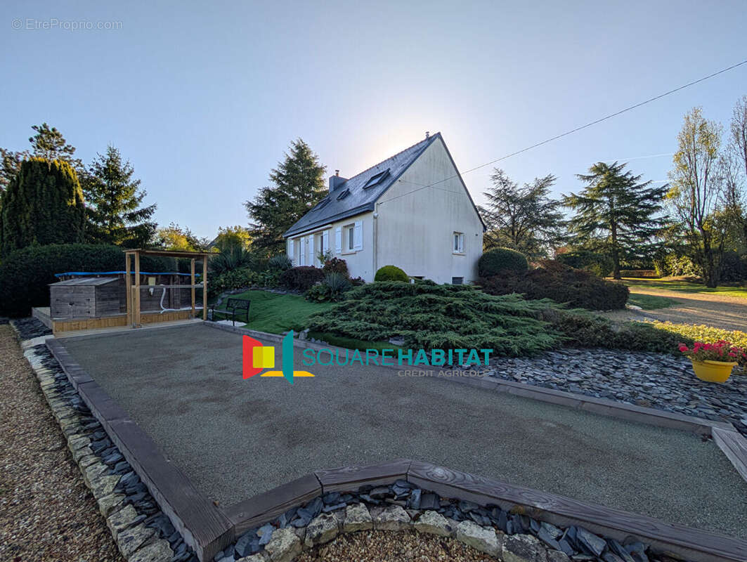 Maison à LA MEMBROLLE-SUR-LONGUENEE