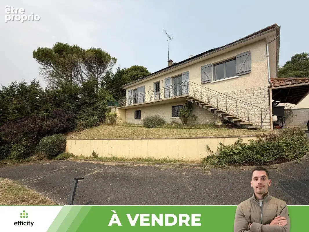 Maison 169 m² à Migne-Auxances  - photo 2
