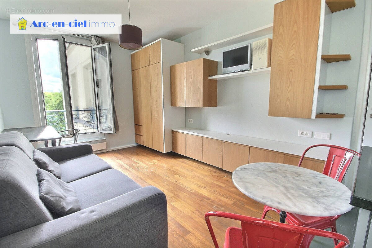 Appartement à PARIS-18E