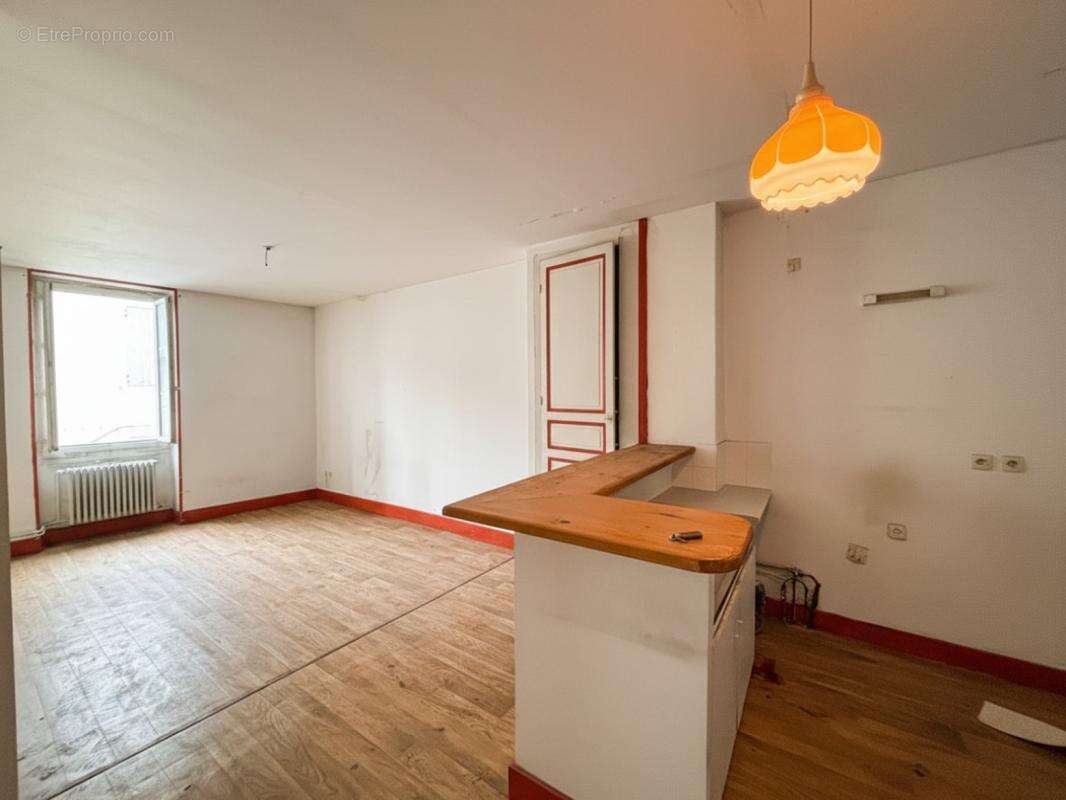 Appartement à BOURG-SAINT-ANDEOL