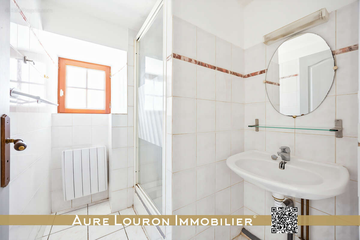 Immeuble de rapport avec 3 appartements 159m2 dans le centre-bourg de bourisp. - photo 10