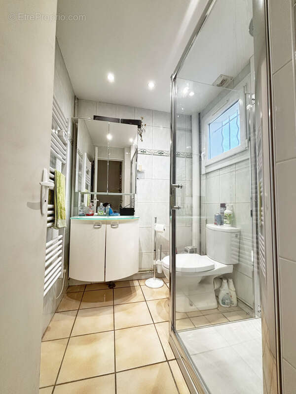 Maison à VAULX-MILIEU