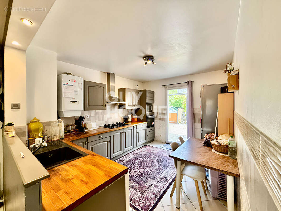 Maison à VAULX-EN-VELIN