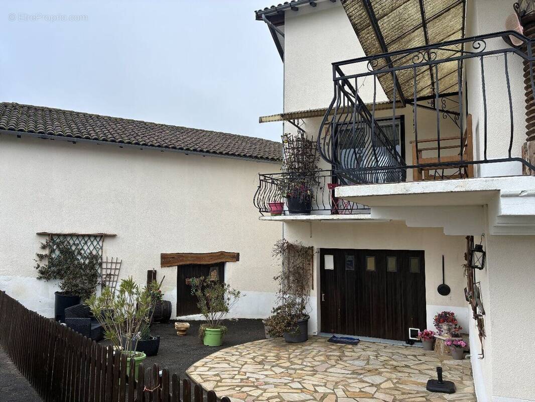 Maison à MONTREDON