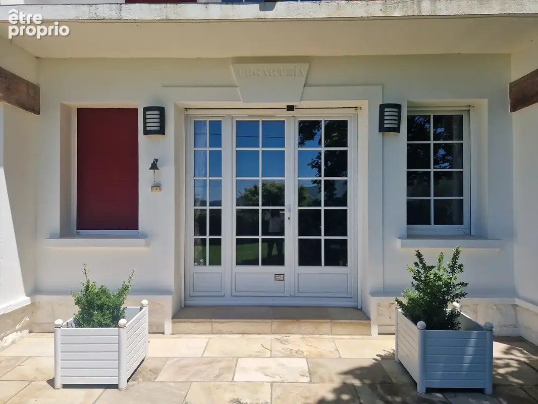 Magnifique maison avec piscine et jardin arboré - URRUGNE - photo 38