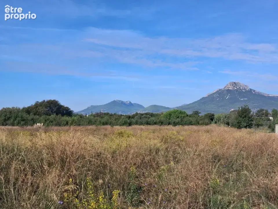 Terrain à LA CRAU