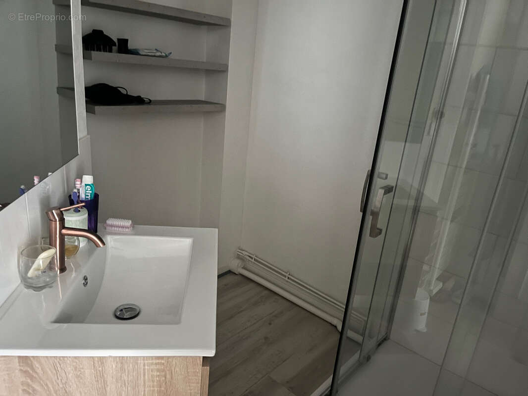 Appartement à CONTREXEVILLE
