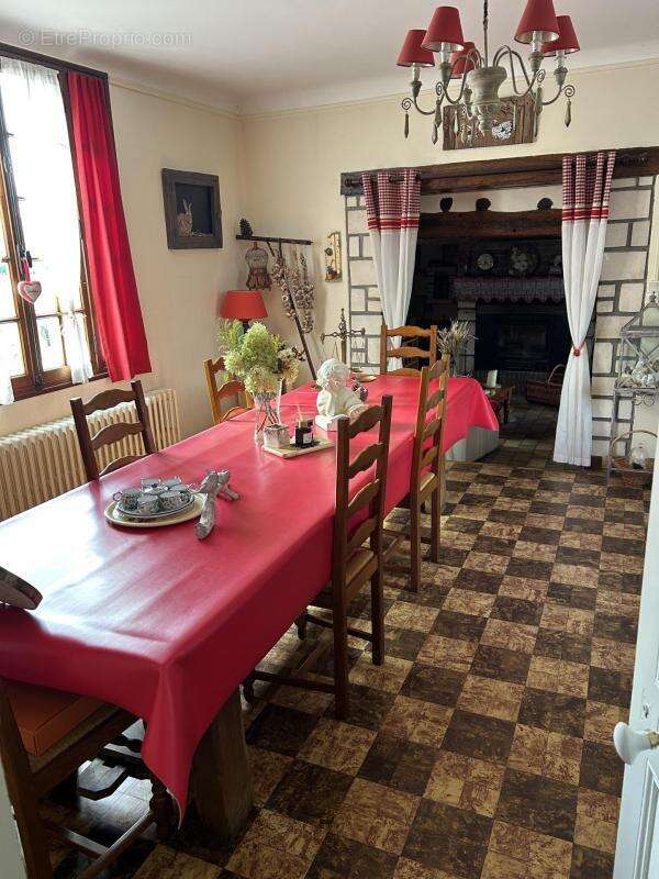 Maison à MONTFORT-SUR-RISLE