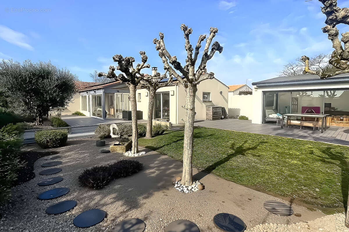 Maison à SAINT-JEAN-DE-LIVERSAY