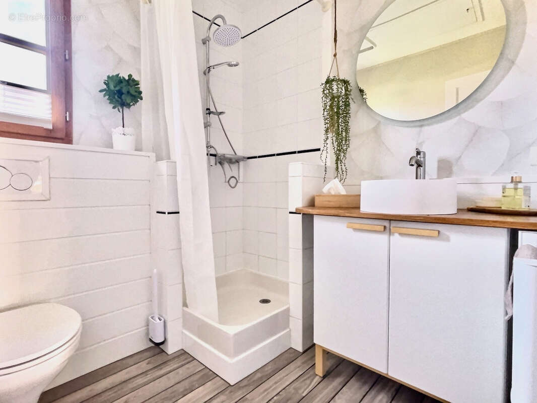 Maison à DIVONNE-LES-BAINS