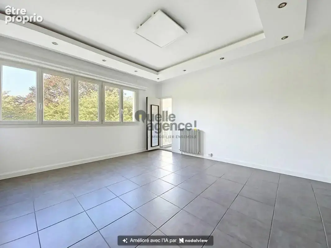 A VENDRE - Appartement BREST Rue de Champagne - Lumineux avec balcon fermé et vue boisée - photo 3