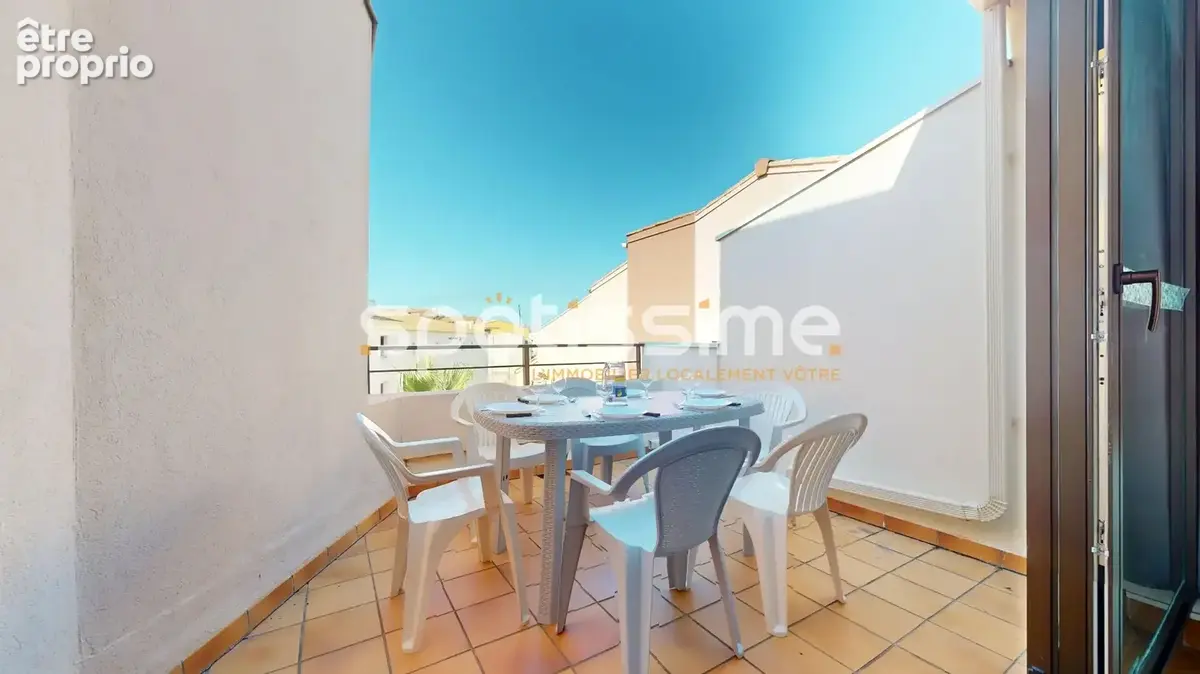 Cap d'agde  avant-port  grand studio cabine avec terrasse et solarium privé vue port - photo 17