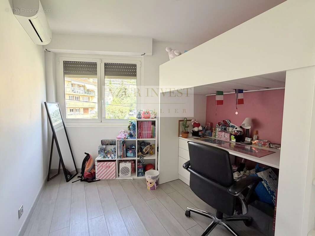 Appartement à ROQUEBRUNE-CAP-MARTIN