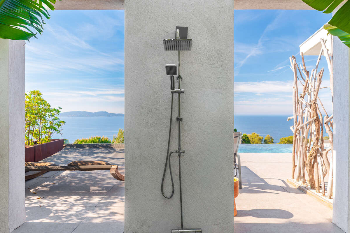 Maison à CARQUEIRANNE