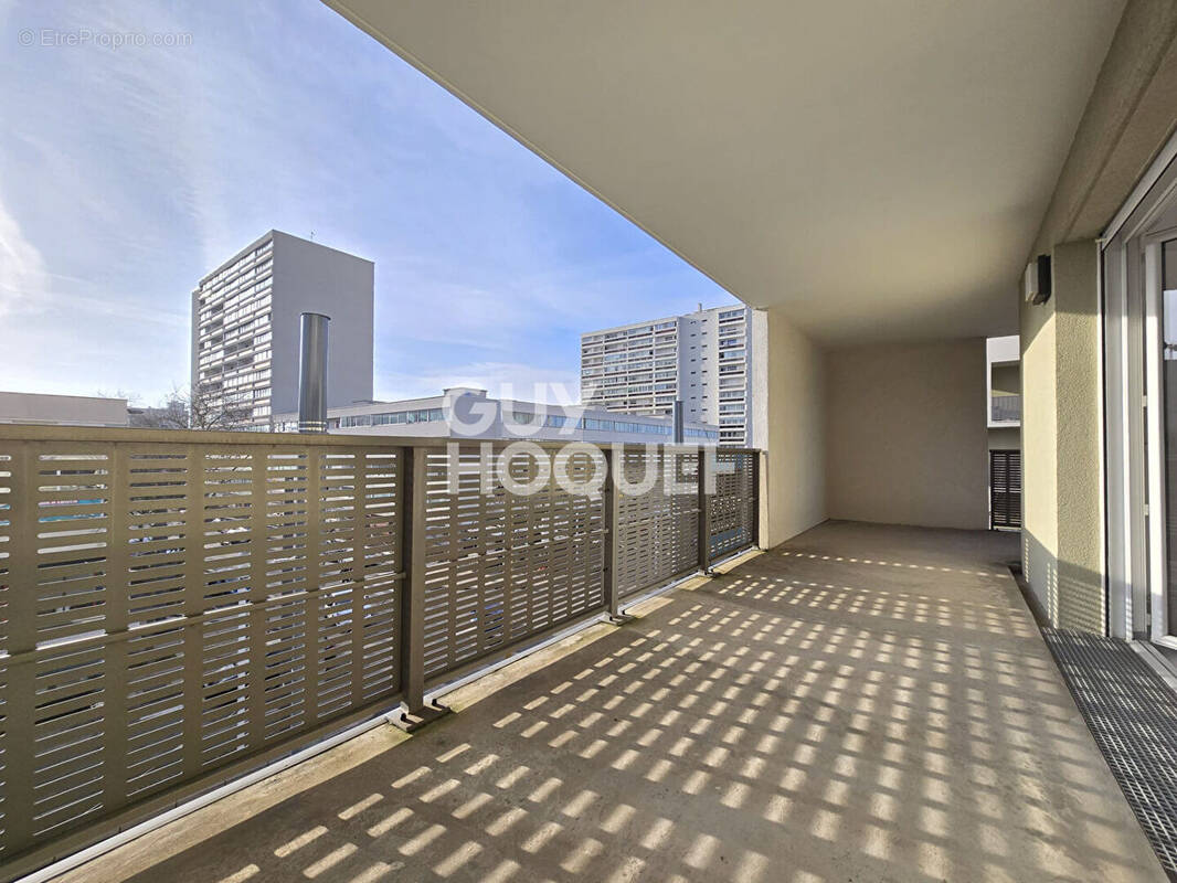 Appartement à RILLIEUX-LA-PAPE