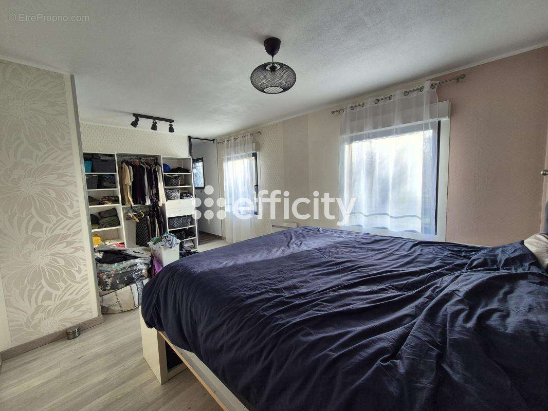 Maison à CHOUZY-SUR-CISSE