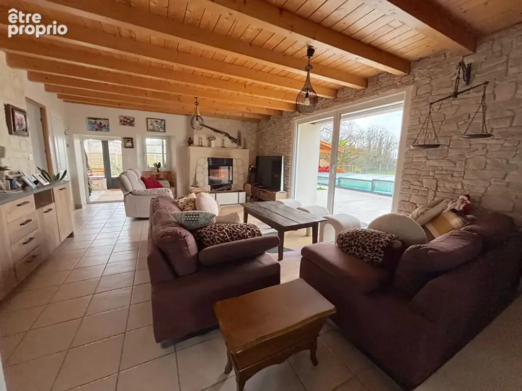 Maison Saint Romain De Benet 4 pièce(s) 153 m2 - photo 4