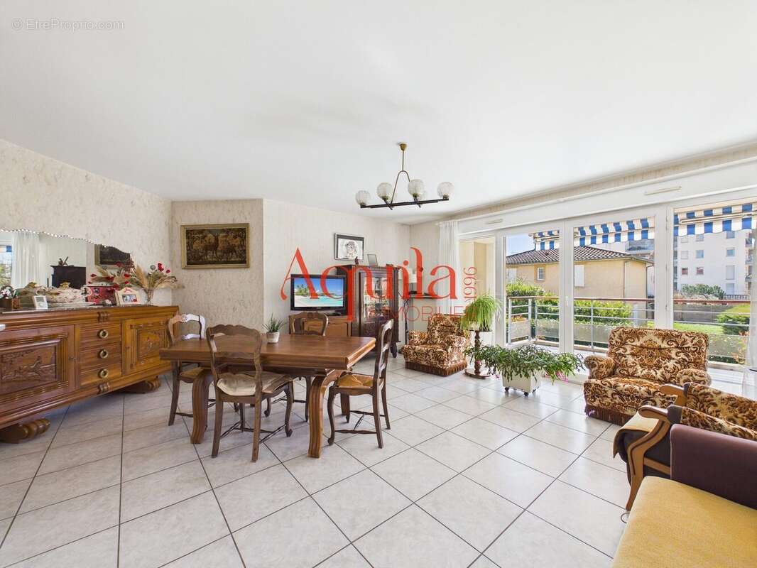 Appartement à TASSIN-LA-DEMI-LUNE