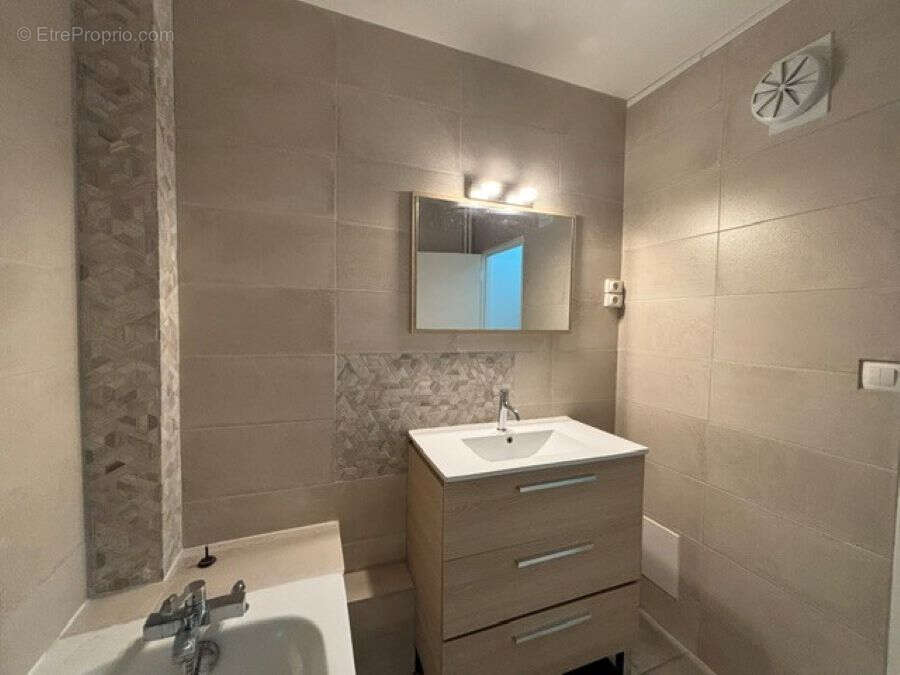 Appartement  - Les Coteaux - 81m² - photo 13