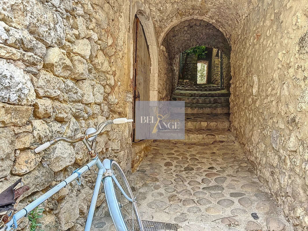 Maison à LABASTIDE-DE-VIRAC