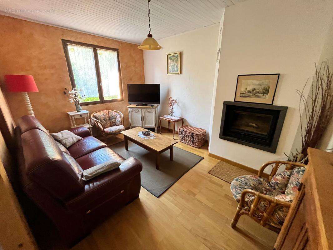 Maison avec jardin et piscine - photo 13