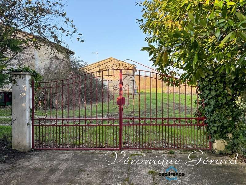 Maison de 134 m² de plain-pied, en pierre, sur plus de 5880 m² - photo 10