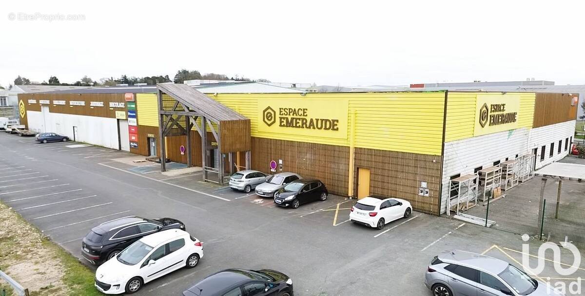 Photo 1 - Commerce à ECHIRE