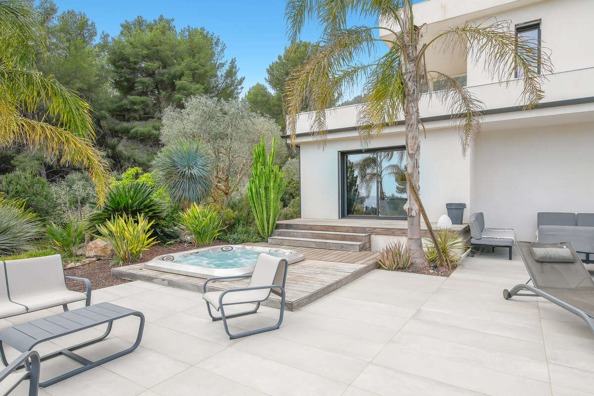 Maison à LA VALETTE-DU-VAR